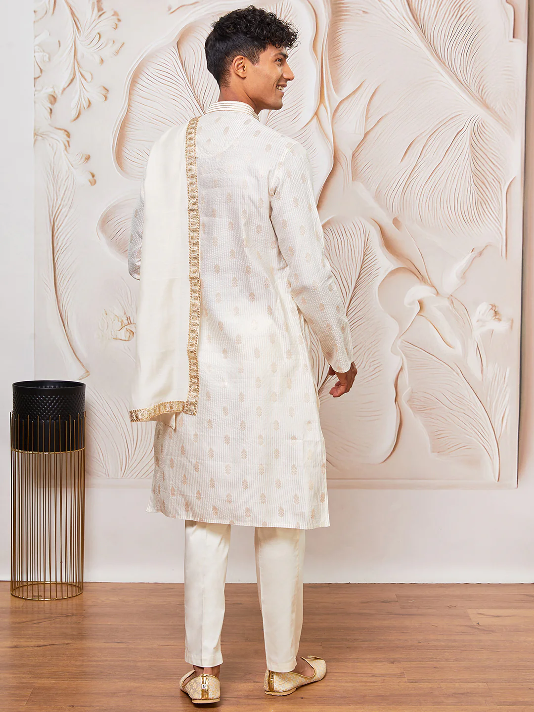 Men's Cream Cotton Blend Kurta,Pant And Dupatta Set - Image 5