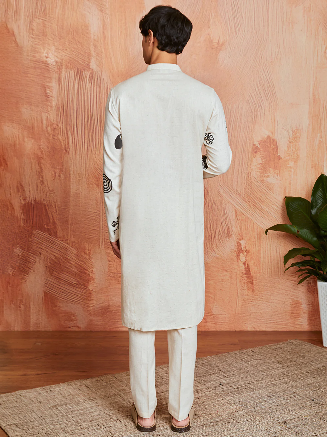 Men's Cream Cotton Kurta And Pyjama Set - Image 4