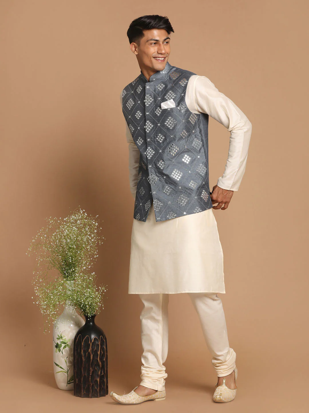 Men's Grey Mirror-Work Silk Blend Nehru Jacket With Solid Kurta & Pyjama Set - Image 6