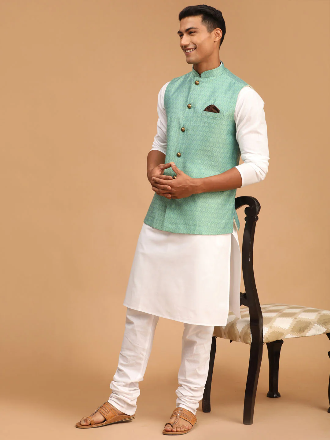 Men's Green Jacquard Nehru Jacket With Kurta Pyjama Set - Image 2