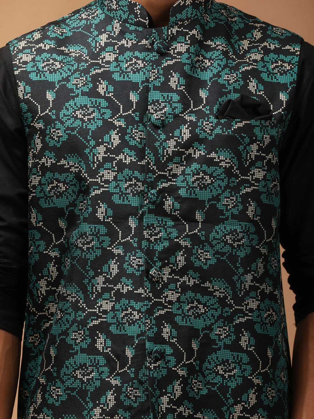 Men's Green Printed Nehru Jacket With Black Solid Kurta & Pyjama Set - Image 4