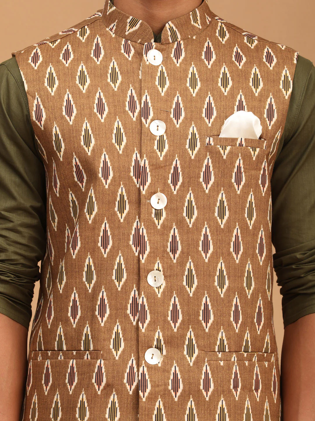 Men's Green Printed Cotton Nehru Jacket With Mehdi Green Kurta And White Pyjama Set - Image 4