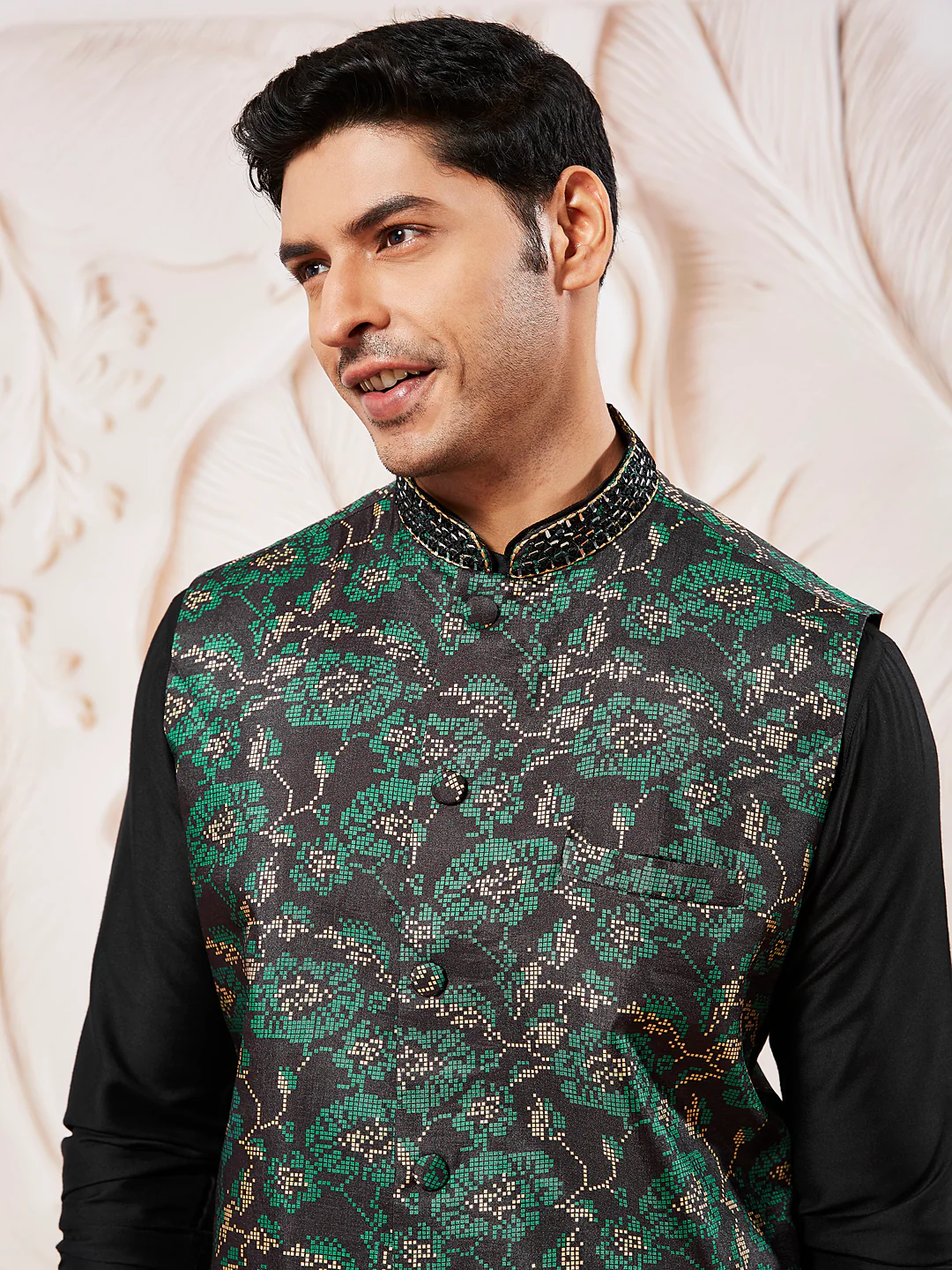 Men's Green Silk Blend Jacket,Kurta And Pyjama Set. - Image 3
