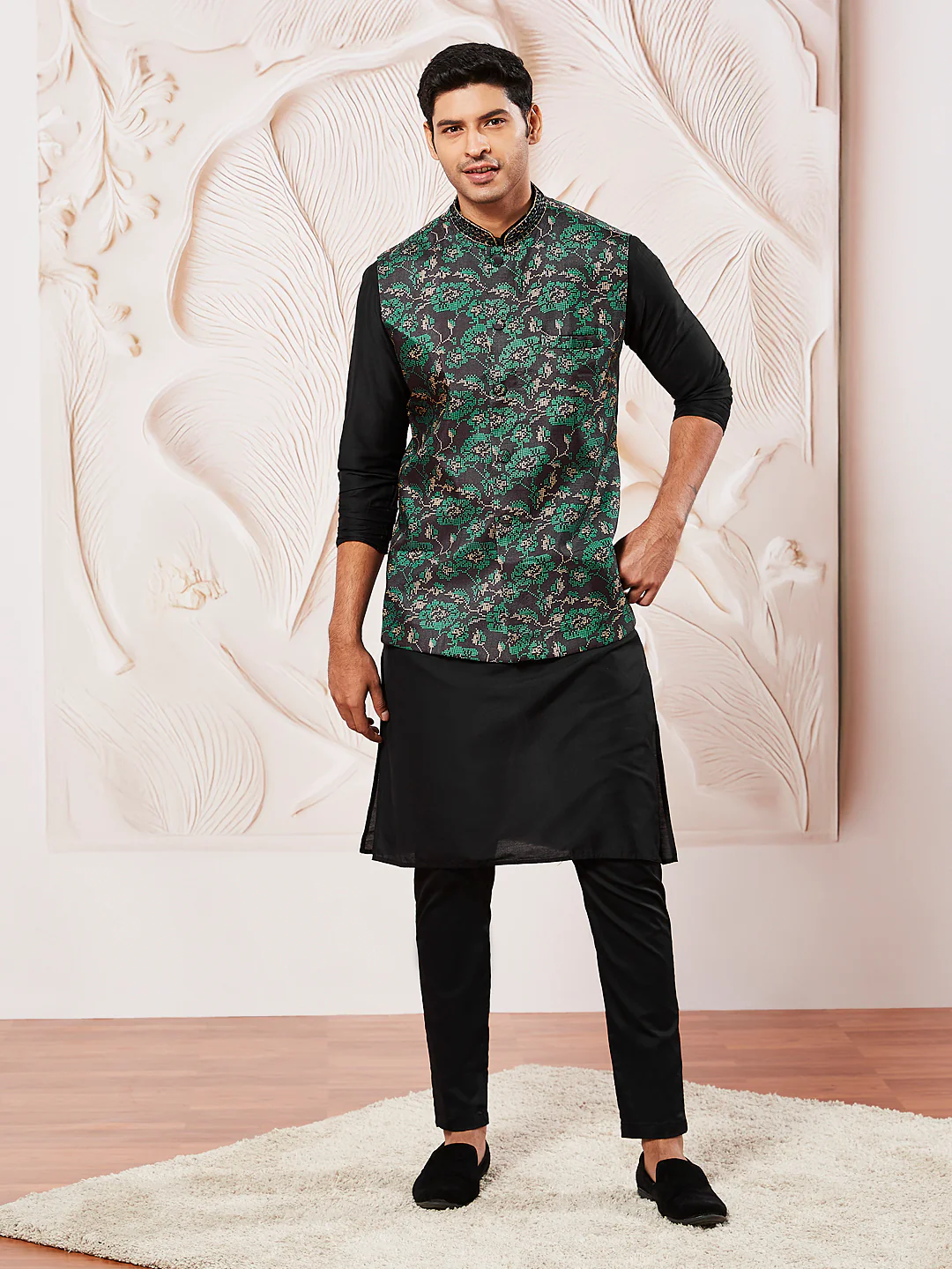 Men's Green Silk Blend Jacket,Kurta And Pyjama Set. - Image 7