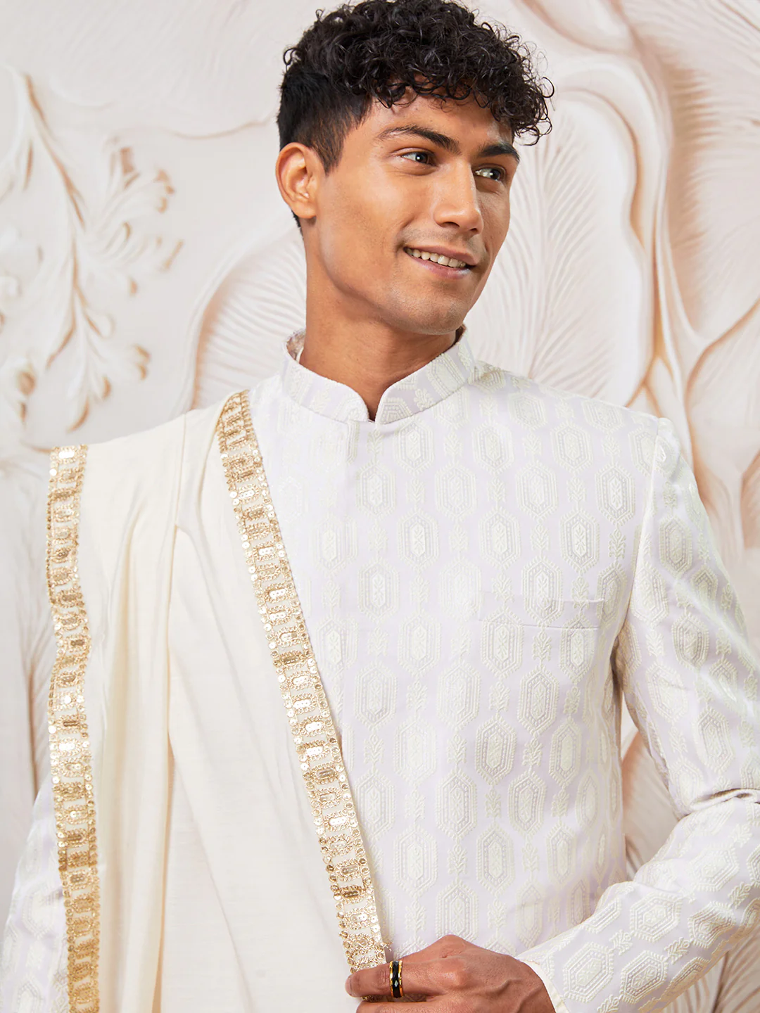 Men's Lavender Silk Blend Indowestern, Kurta Pyjama And Dupatta Set - Image 3