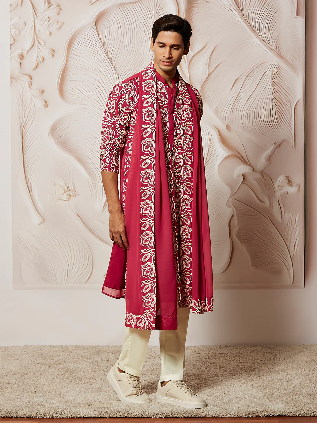 Men's Maroon Georgette Kurta Pyjama And Dupatta Set - Image 4