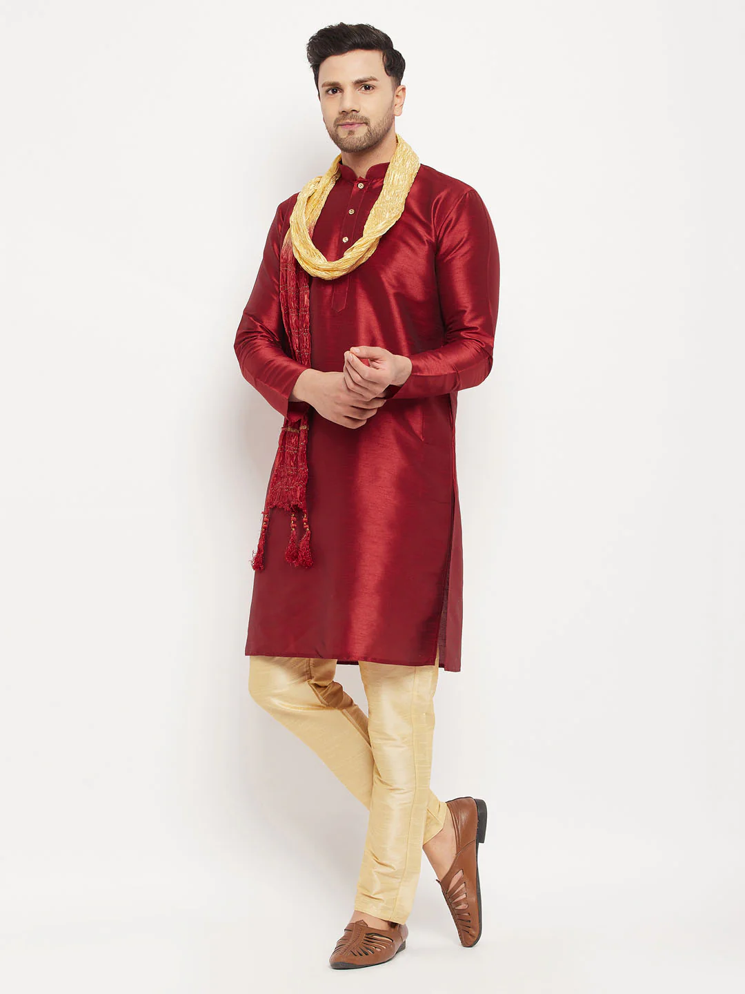 Men's Maroon Silk Blend Kurta And Gold Pant Style Pyjama Set With Dupatta - Image 7