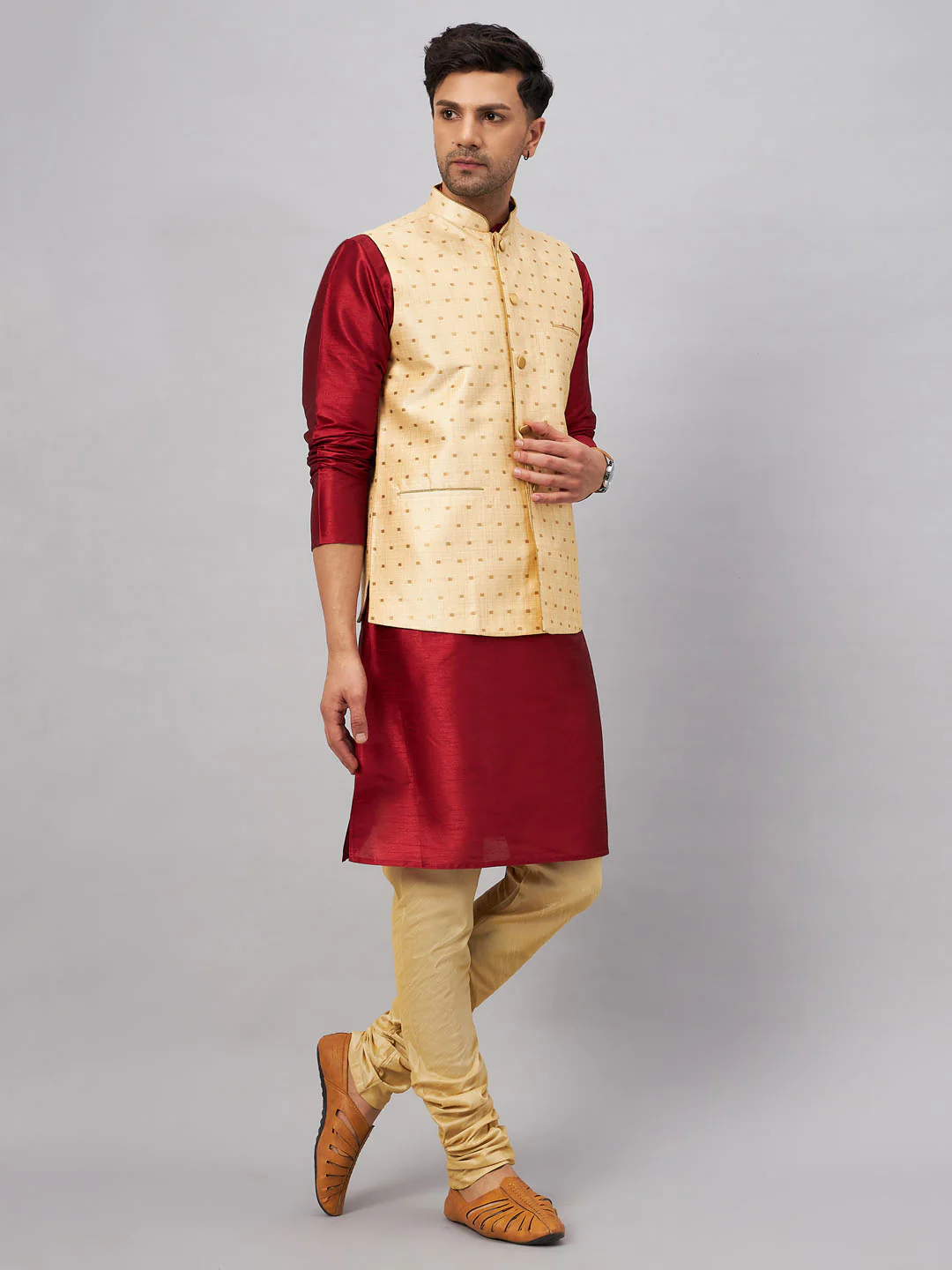 Men's Gold Zari Weaved Jacket With Kurta Pyjama Set - Image 7