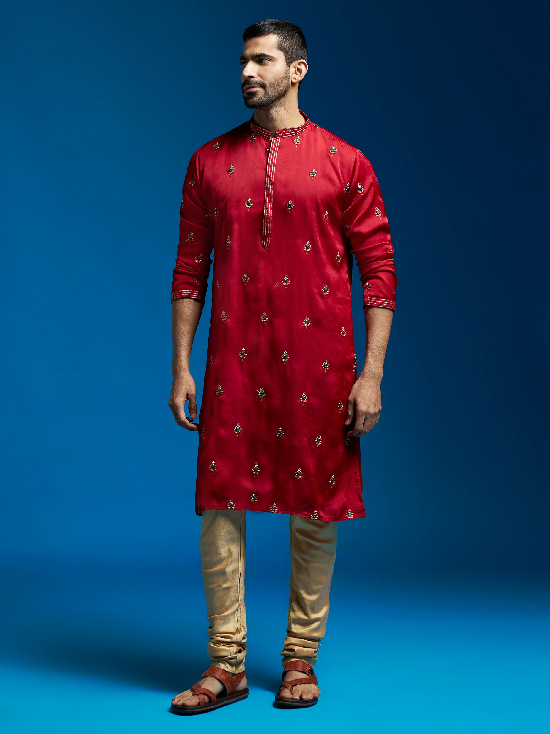 Men's Maroon Silk Blend Kurta And Pyjama Set - Image 3