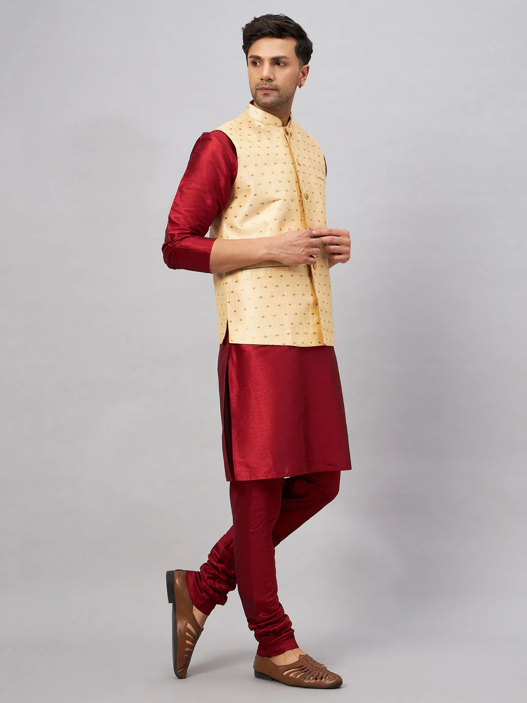 Men's Gold Zari Weaved Jacket With Kurta Pyjama Set - Image 6