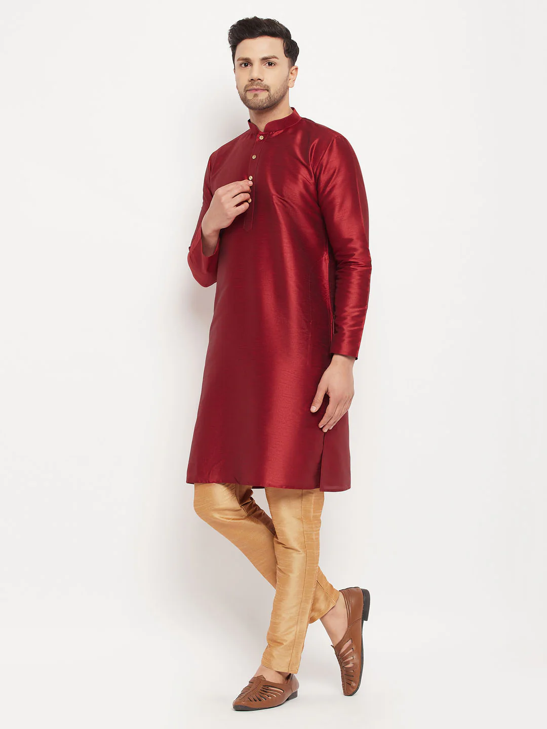 Men's Maroon Silk Blend Kurta And Rose Gold Pant Style Pyjama Set - Image 2