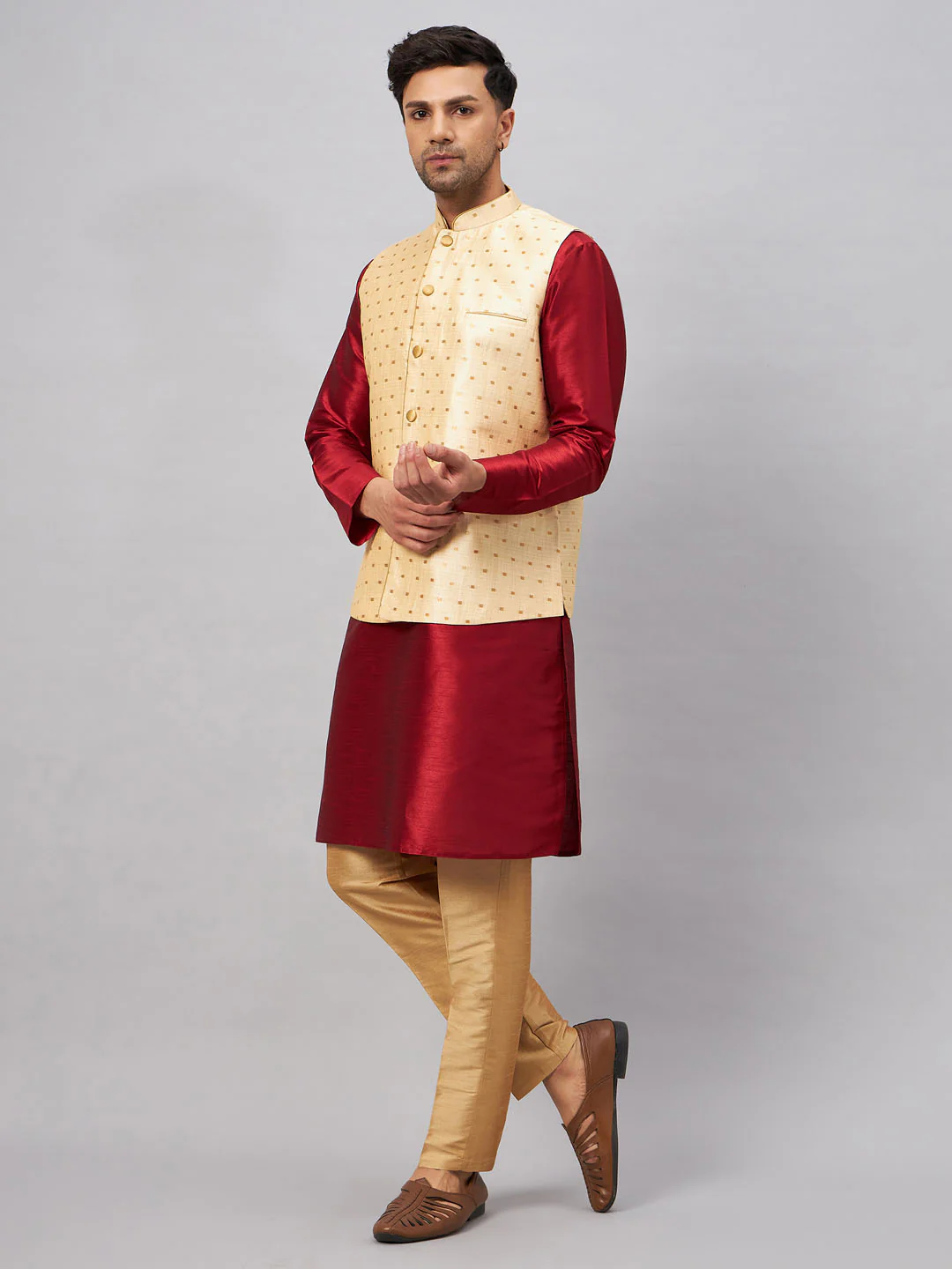 Men's Gold Zari Weaved Jacket With Kurta Pant Set - Image 2