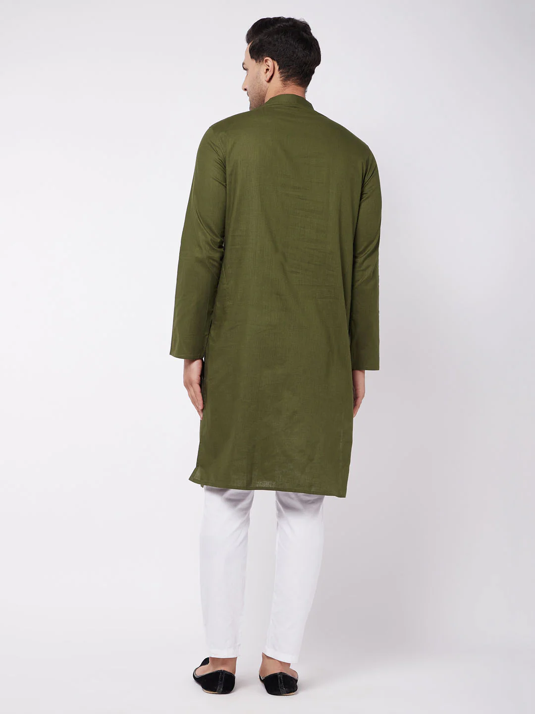 Men's Mehendi Green Solid Cotton Blend Kurta And White Pyjama Set - Image 3