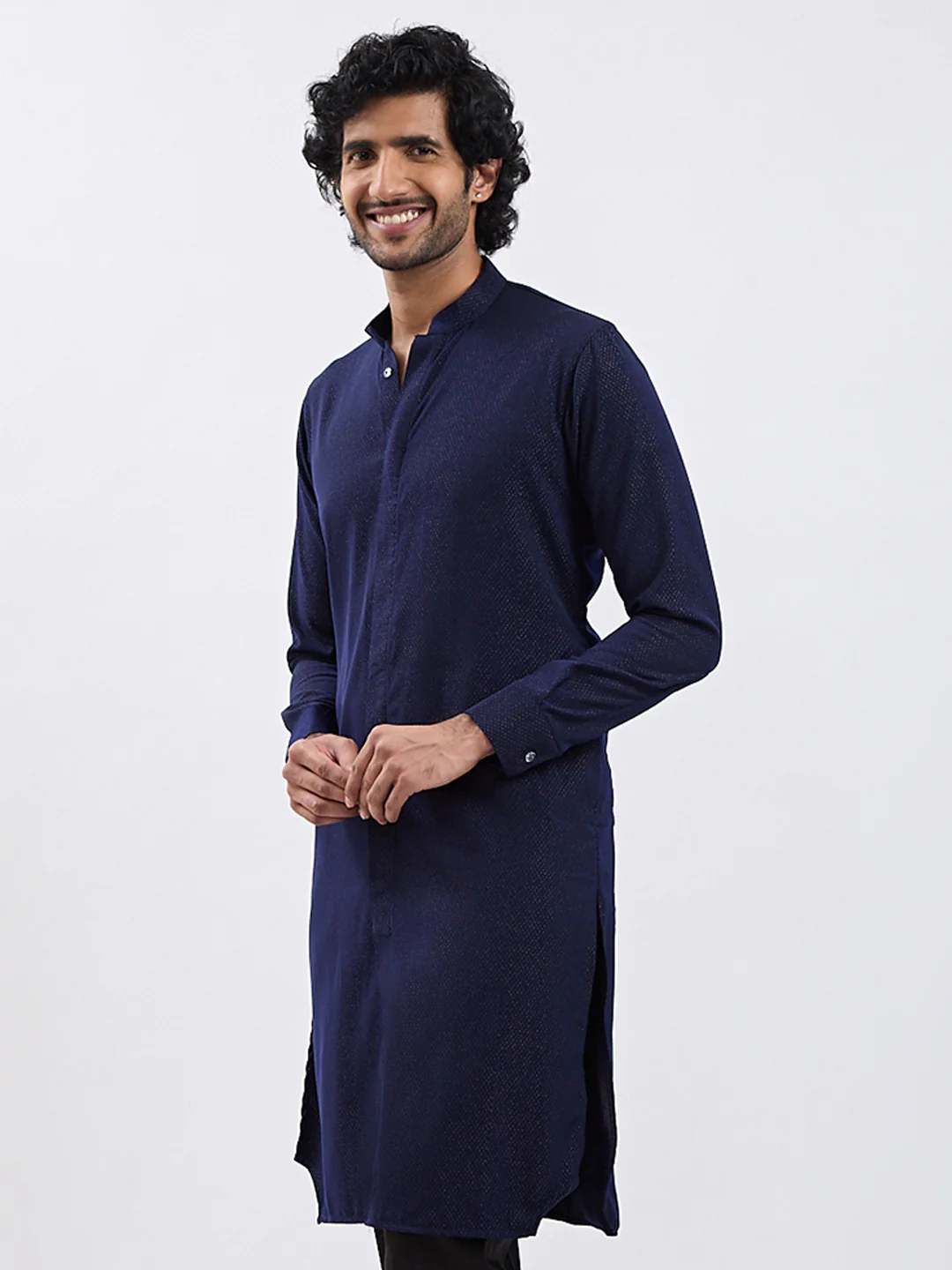 Men's Navy Blue Cotton Blend Kurta For Men. - Image 2