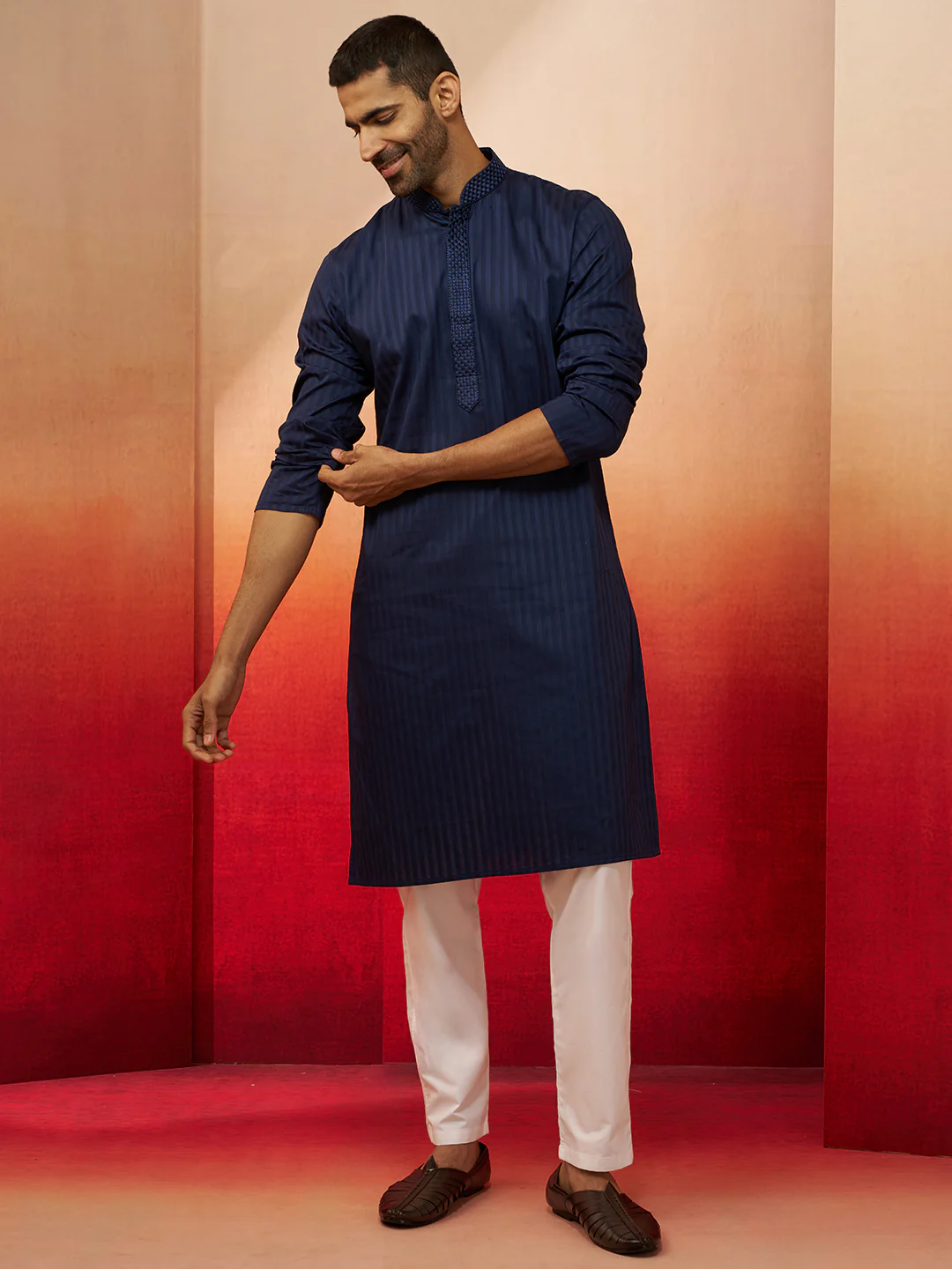 Men's Navy Blue Thread Embroidered Kurta with Pyjama - Image 3