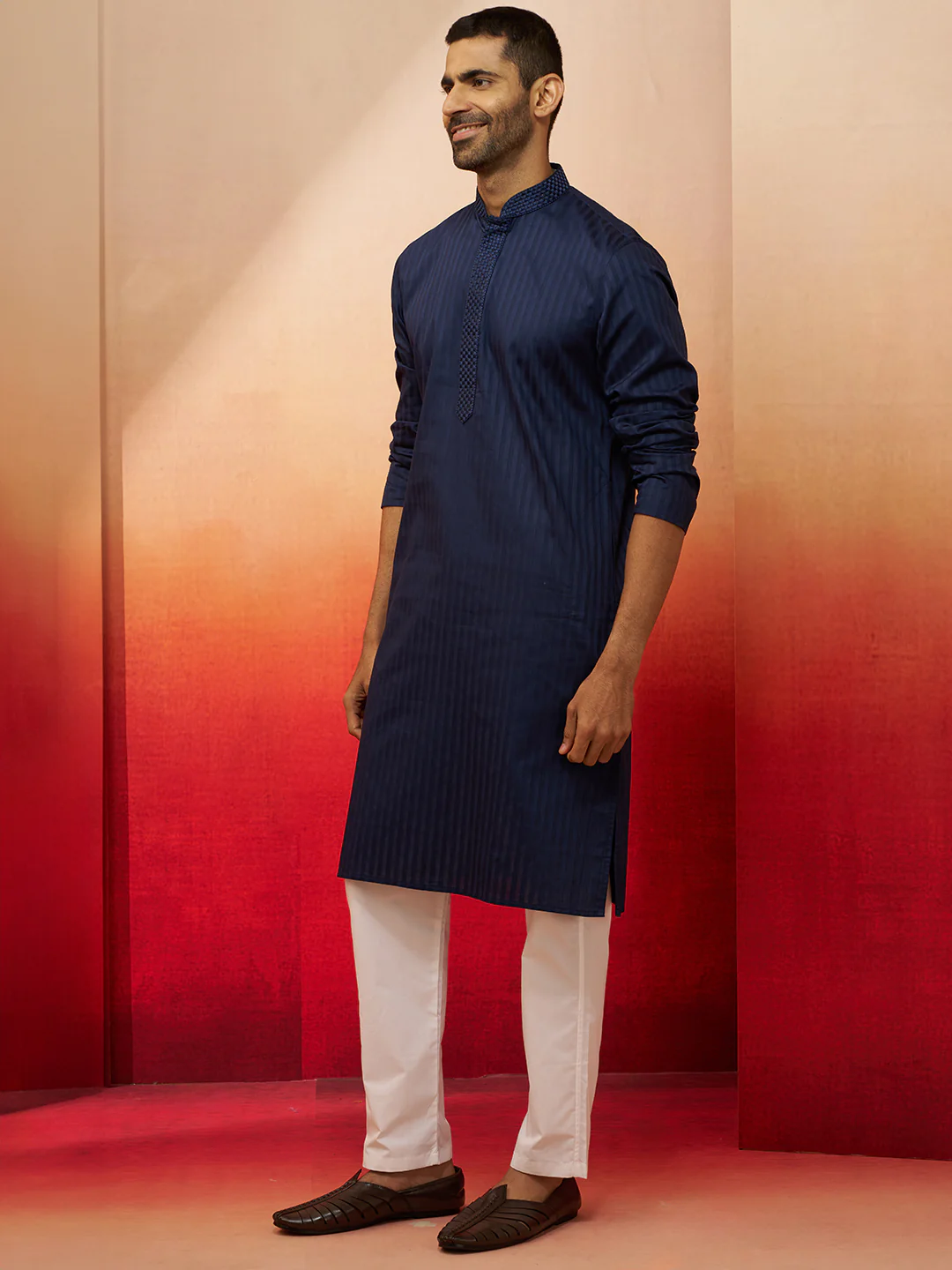Men's Navy Blue Thread Embroidered Kurta with Pyjama - Image 4