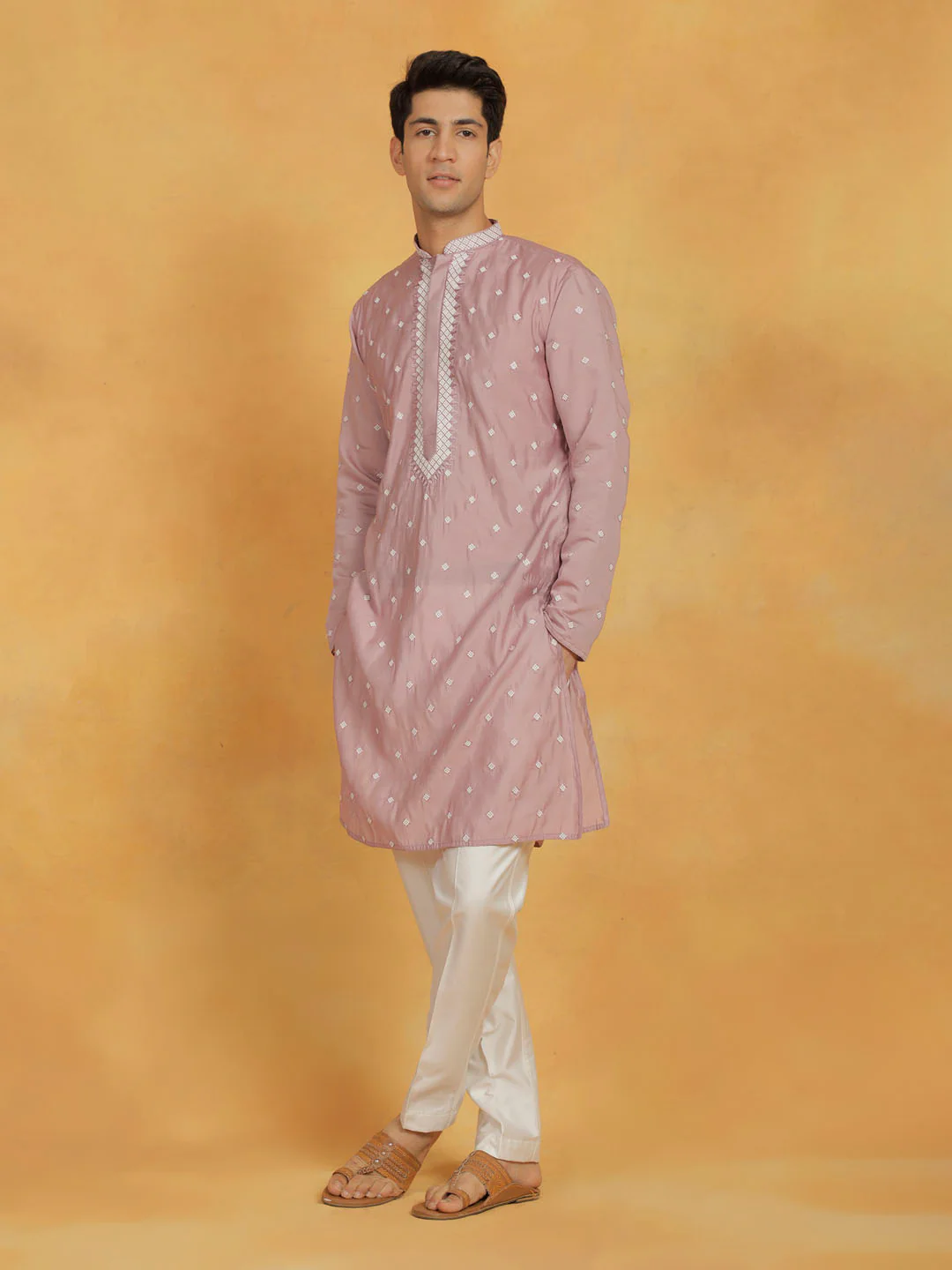 Men's Pink And White Silk Blend Kurta And Pyjama Set - Image 2