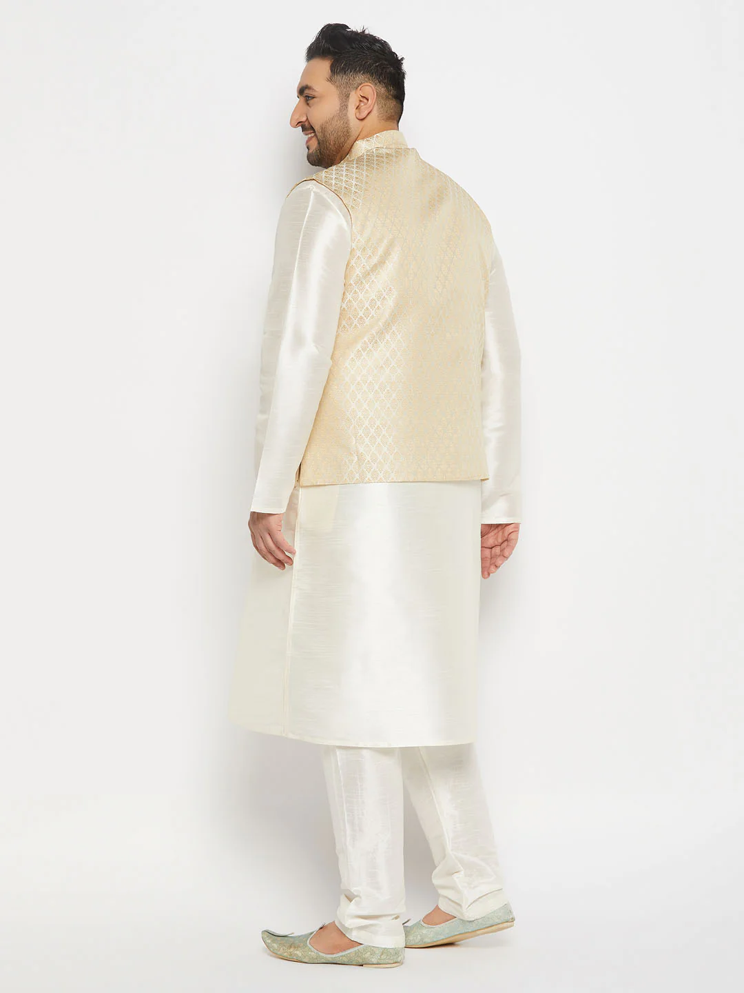 Men's Plus Size Cream Ethnic Jacket With Cream Silk Blend Kurta And Pant Style Pyjama Set - Image 3