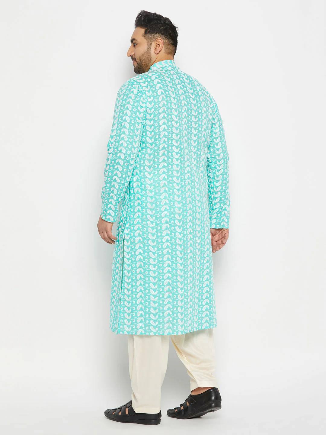 Men's Plus Size Green Chikankari Embroidered Kurta And Cream Patiala Set - Image 3