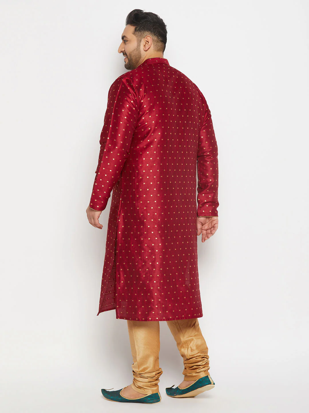 Men's Plus Size Maroon Zari Weaved Kurta Pyjama Set - Image 3