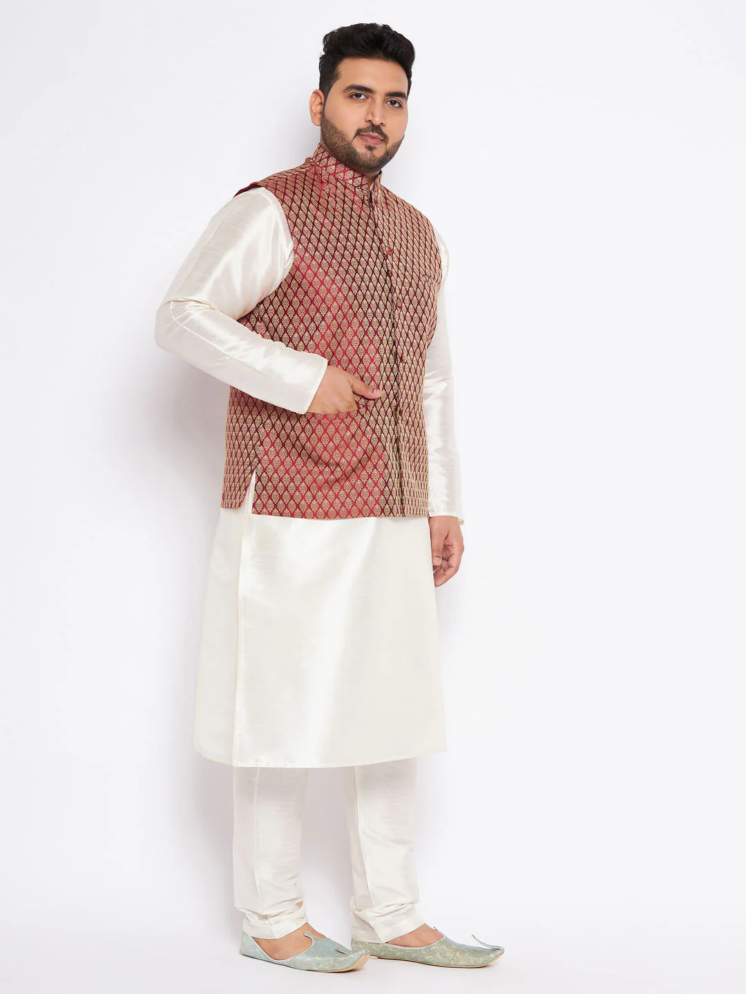 Men's Plus Size Maroon Silk Blend Jacket And Cream Kurta Pant Set - Image 2