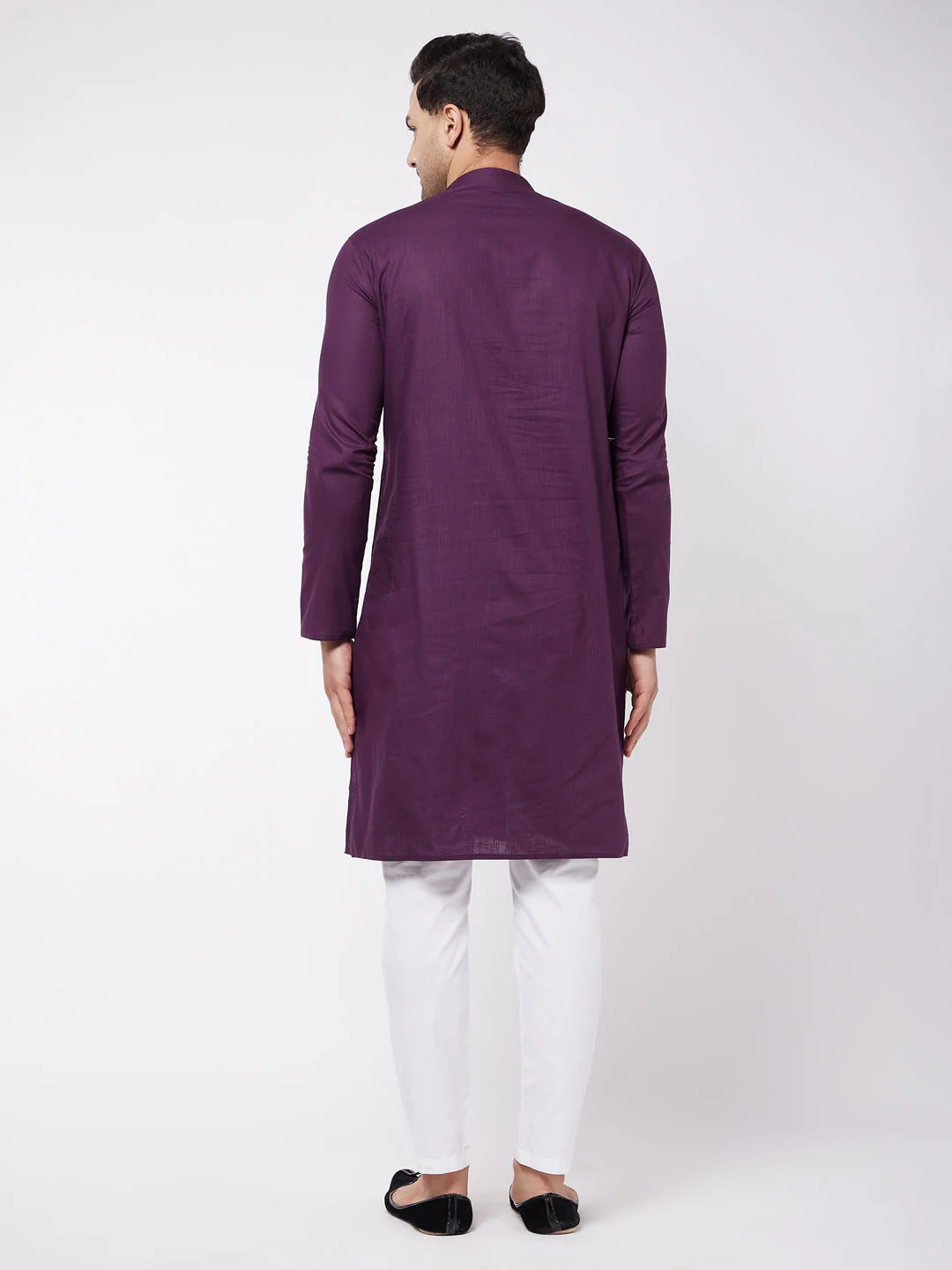 Men's Purple  Solid Cotton Blend Kurta And White Pyjama Set - Image 3