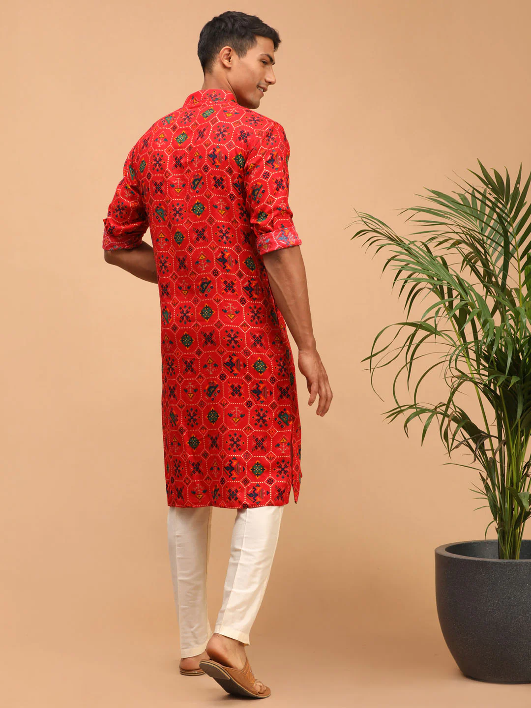 Men's Red Printed Rayon Kurta With Pant Set - Image 4