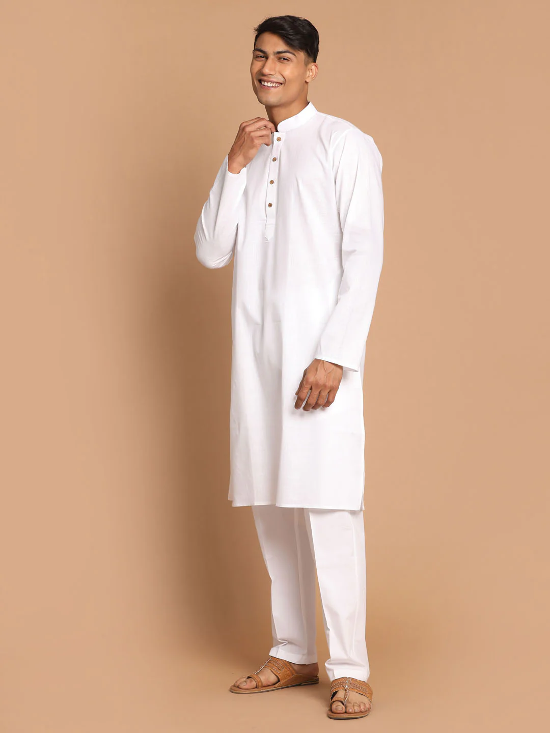 Men's White Cotton Kurta With White Cotton Pant Style Pyjama Set - Image 2