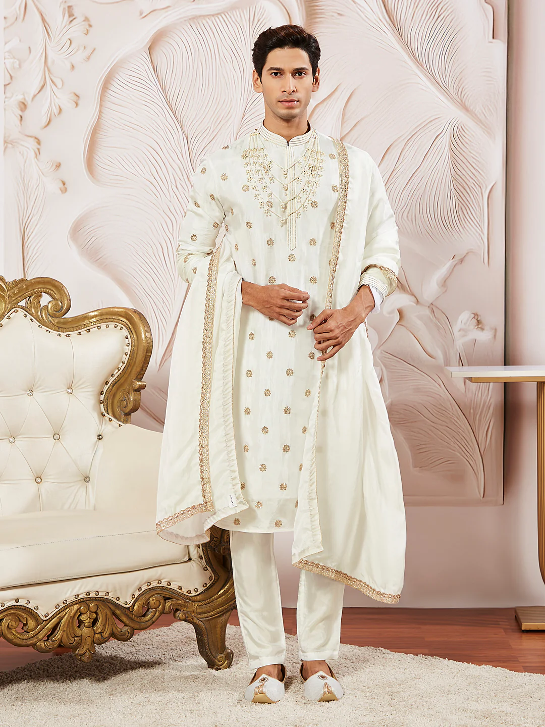 Men's White Tissue Silk Kurta Pyjama And Dupatta Set - Image 2