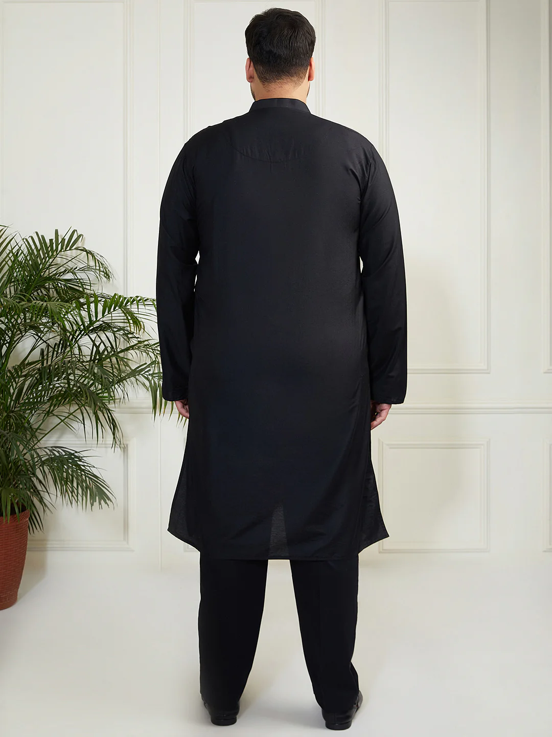 Plus Men's Black Viscose Kurta Pyjama Set - Image 4