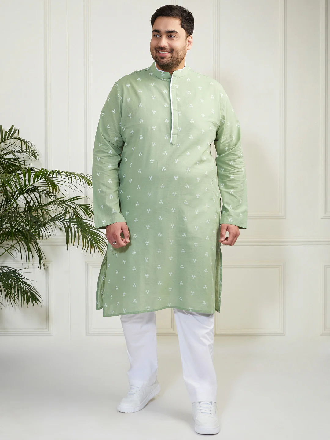 Plus Men's Green And White Cotton Kurta Pyjama Set - Image 3
