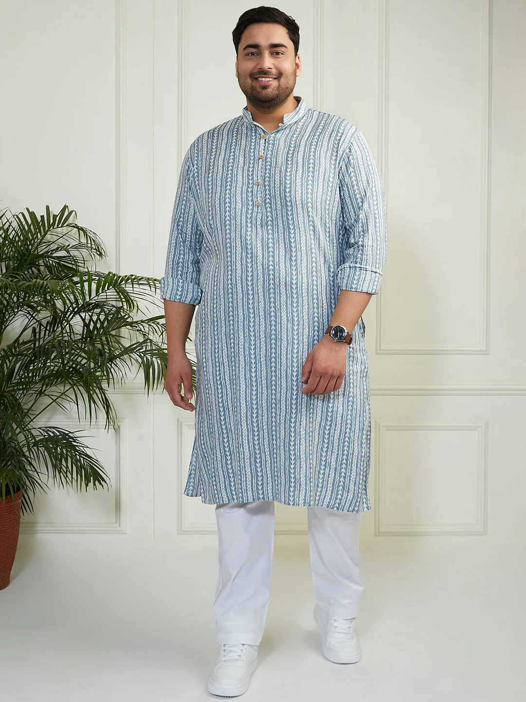 Plus Men's Grey And White Cotton Kurta Pyjama Set - Image 3