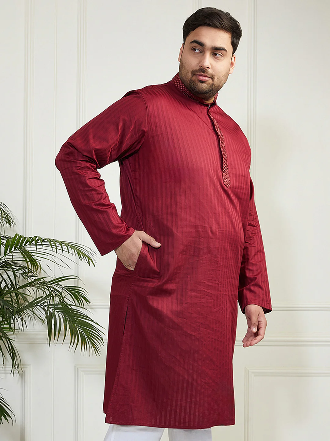 Plus Men's Maroon Cotton Blend Kurta - Image 5