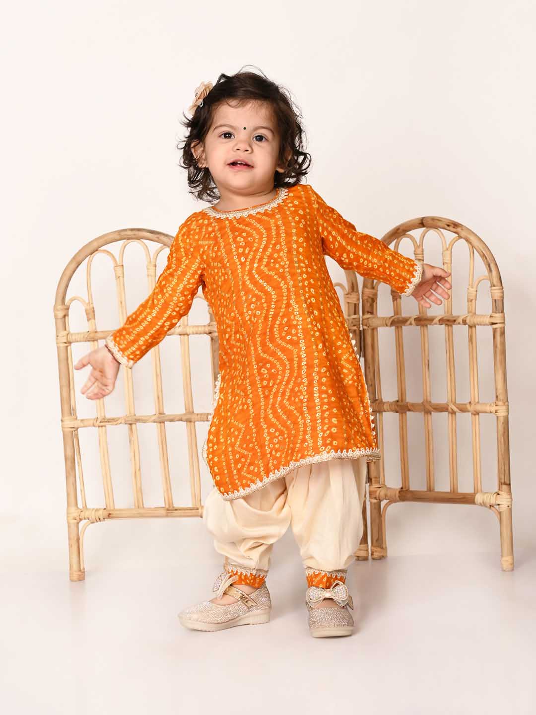 Girl's Yellow  Bandhni Print Kurta And Patiala Set - Image 6