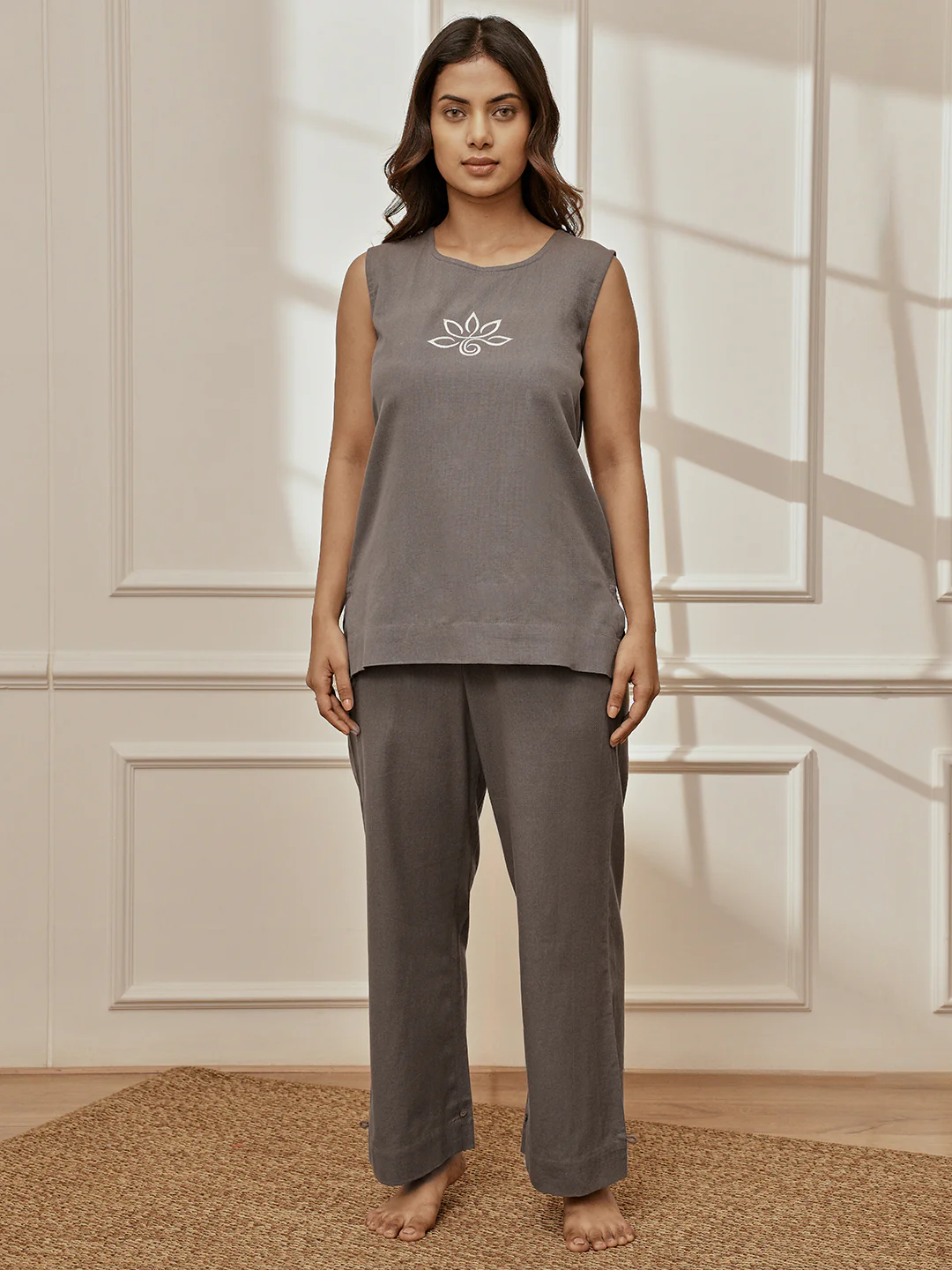 Women's Grey Ethnic Embroidered Yoga Sleeveless Kurta With Straight Pants - Image 9