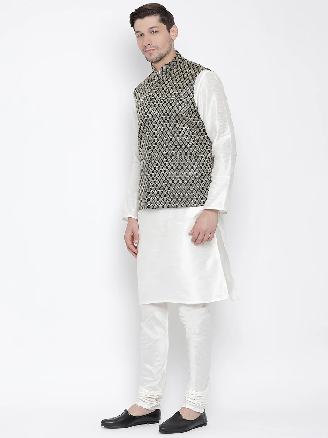 Men's Black Silk Blend Jacket With Kurta Pyjama Set - Image 2