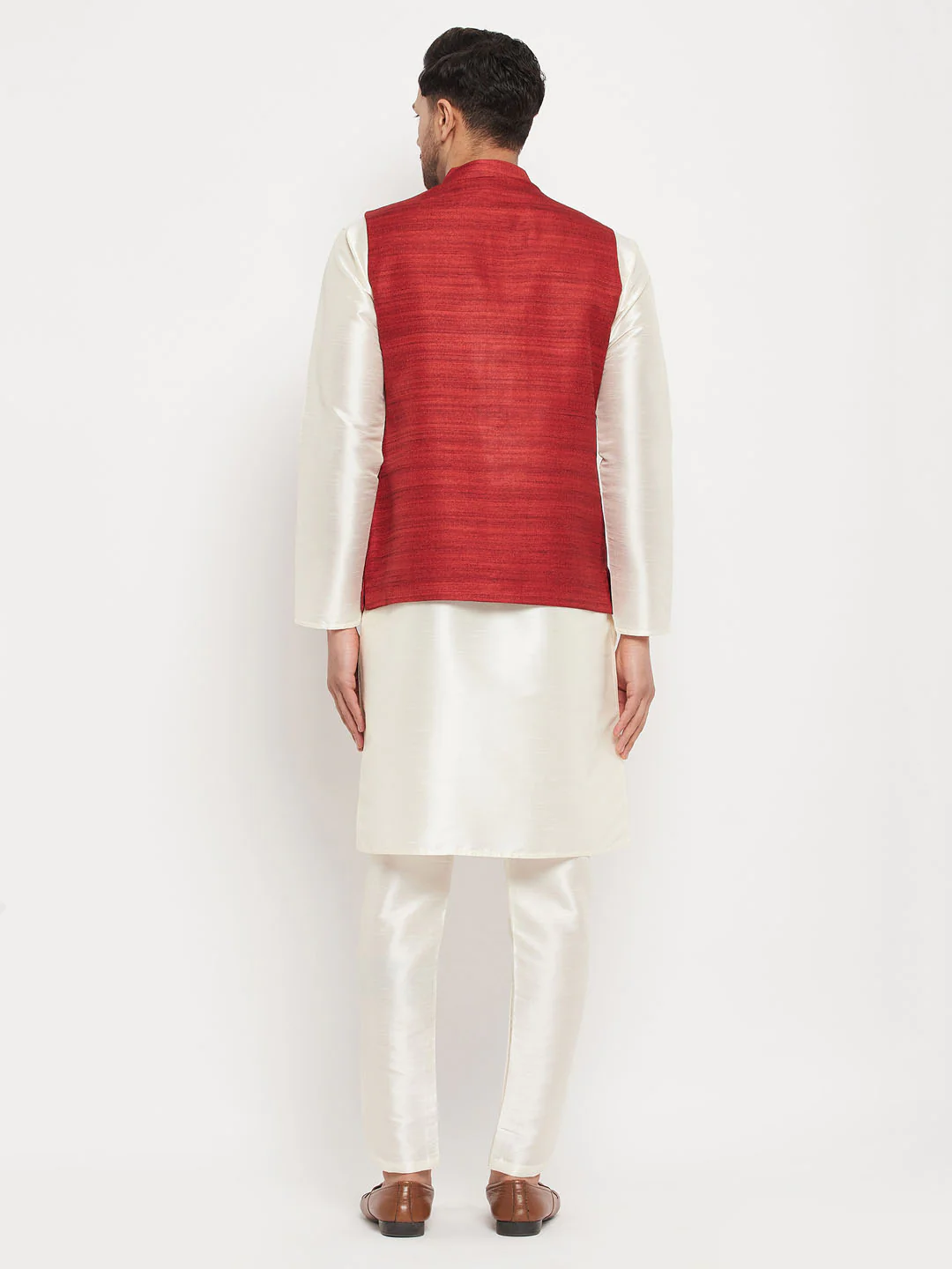 Men's Maroon Matka Silk Nehru Jacket With Cream Silk Blend Kurta And Pant Style Pyjama Set - Image 3