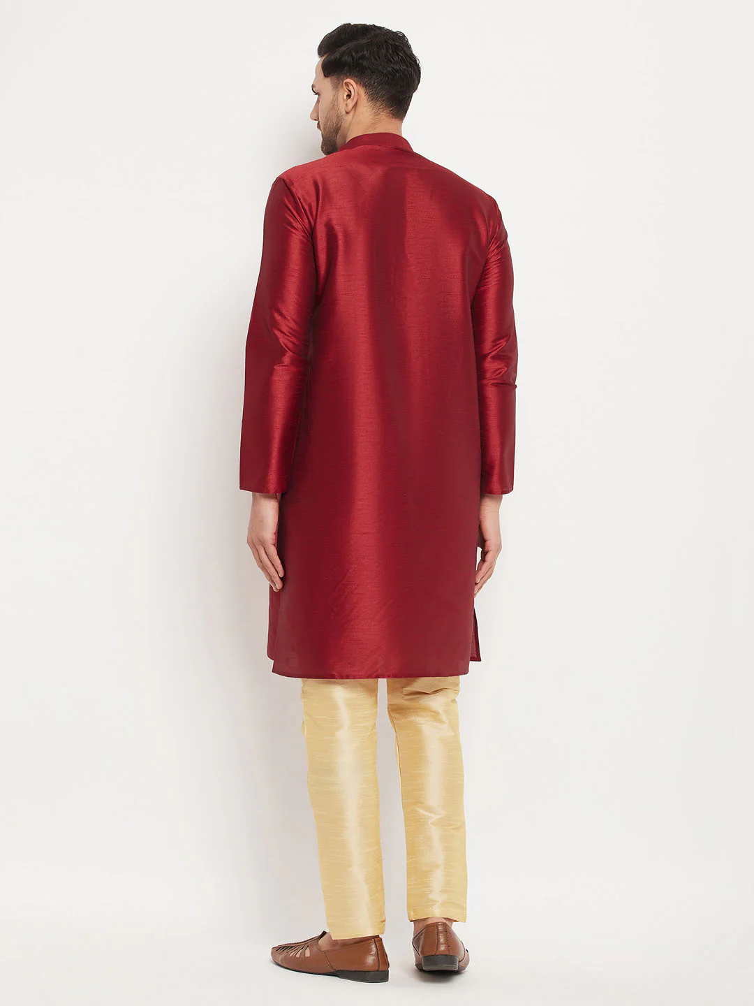 Men's Maroon Silk Blend Kurta And Gold Pant Style Pyjama Set - Image 3