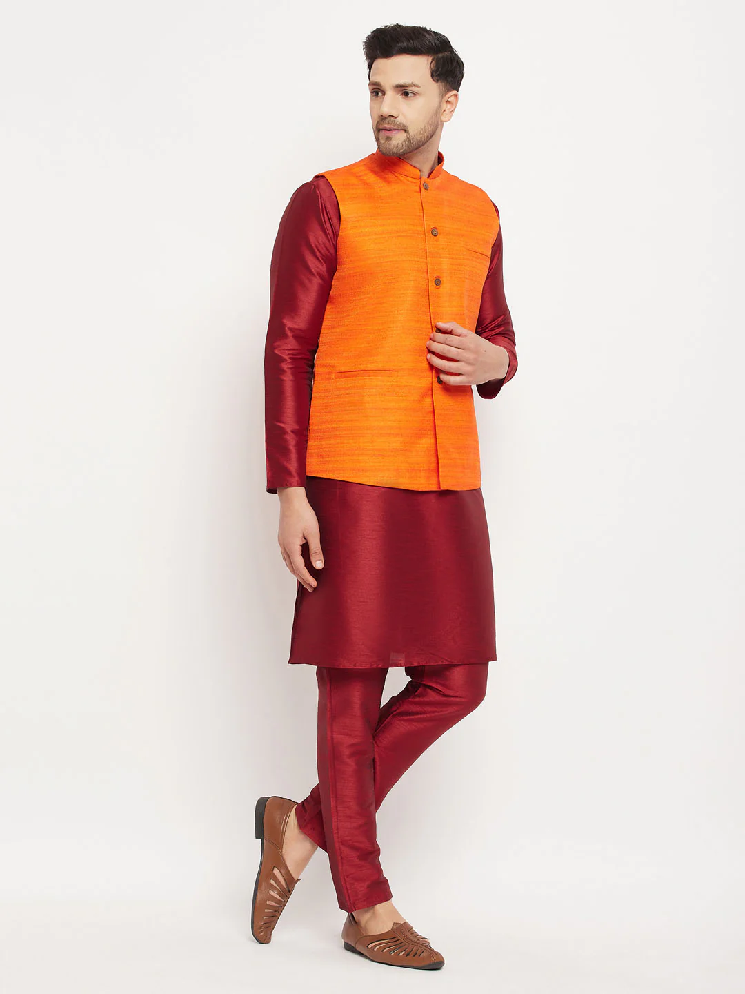 Men's Orange Matka Silk Nehru Jacket With Maroon Silk Blend Kurta And Pant Style Pyjama Set - Image 2